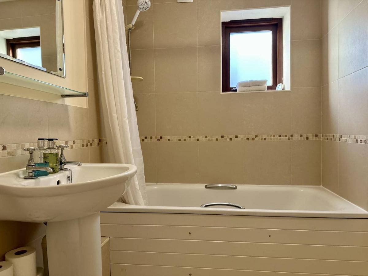 Super Apartment Next To Bicester Village Sleeps 4 Екстериор снимка